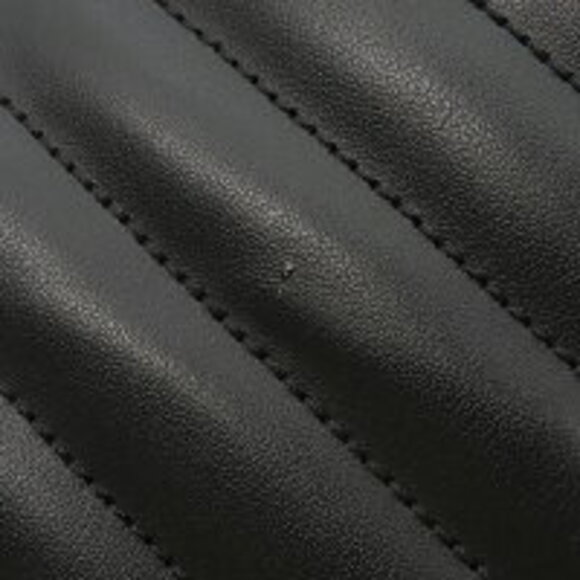 Gucci Interlocking GG Heart Shoulder Bag Black Leather - Picture 5 of 8